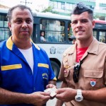 Bombeiro arrecada R$ 2 mil e ajuda pipoqueiro com carrocinha queimada